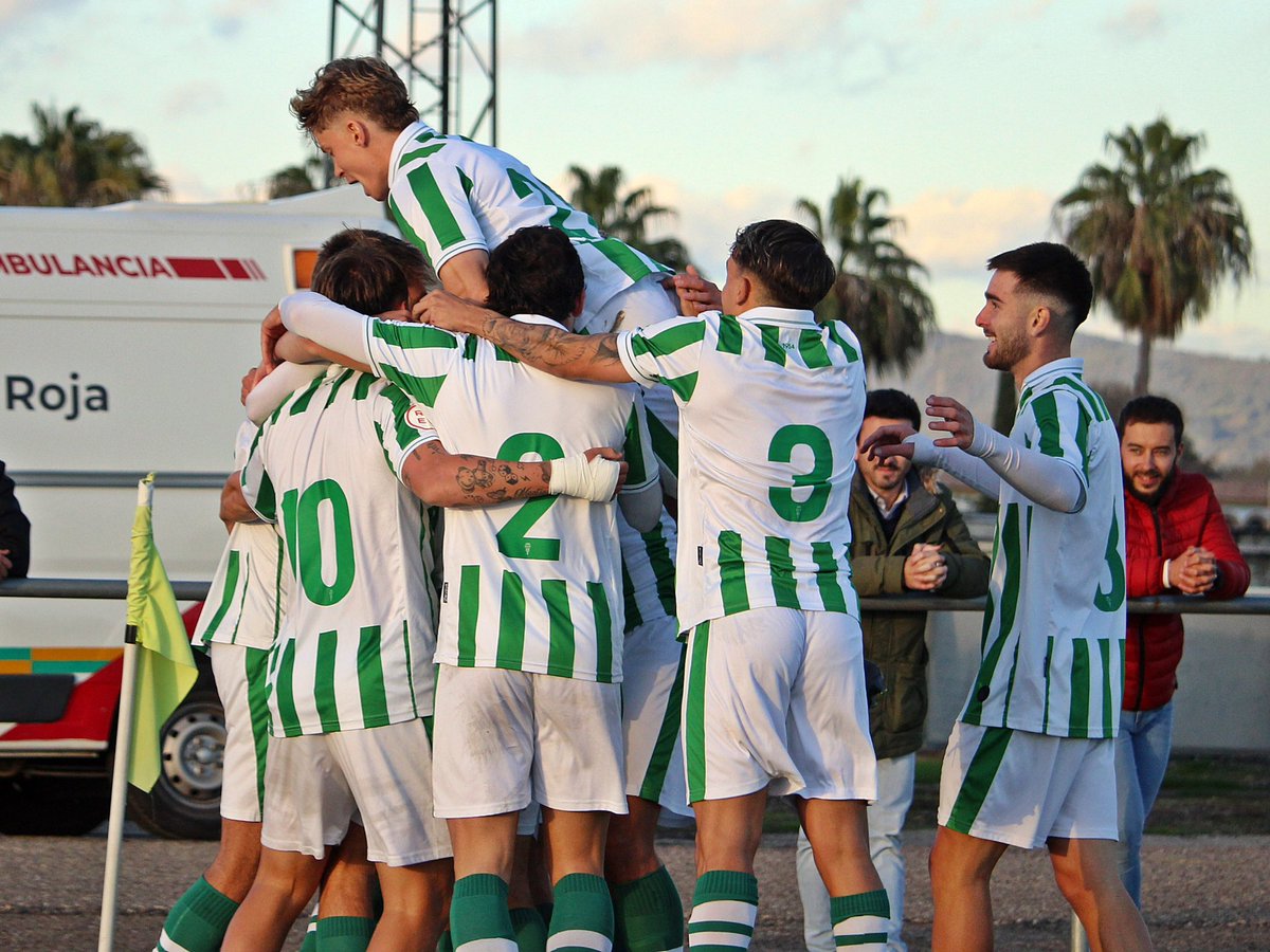 Cantera_CCF's tweet photo. 📸 GALERÍA | ⤵️

Algunas imágenes de la victoria del #CórdobaB ante el @ayamonte_cf 3-1 

#CCFBAyamonte | #TerceraRFEF https://t.co/MBhPatMc7g