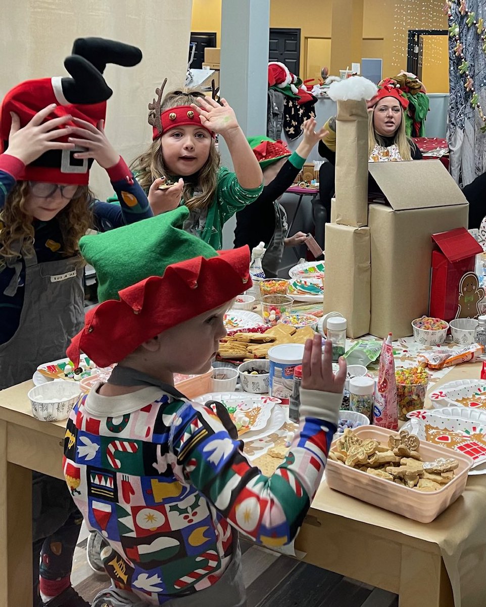 indepsquare's tweet image. Well friends, that’s a wrap. Living Windows 2023 is in the books and it was a fun one. Look for additional photos coming soon. See you on the first Friday in December 2024 for Annual Living Windows. 

#LivingWindows