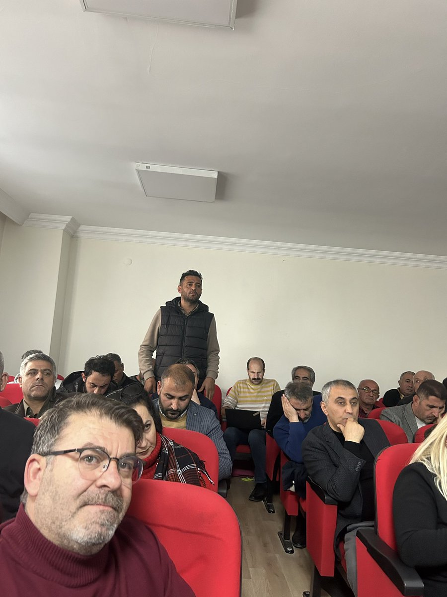 Van Çevder olarak düzenlediğimiz Van'ın ve Bölgenin çevre sorunlarını ele aldığımız,geniş katılımın sağlandığı Çevre ve Ekoloji toplantısına duyarlılık gösteren tüm ekolojik dostlarıma katılımları için teşekkür ederiz. Daha Yaşanabilir bir evren ve dünya dileğiyle.