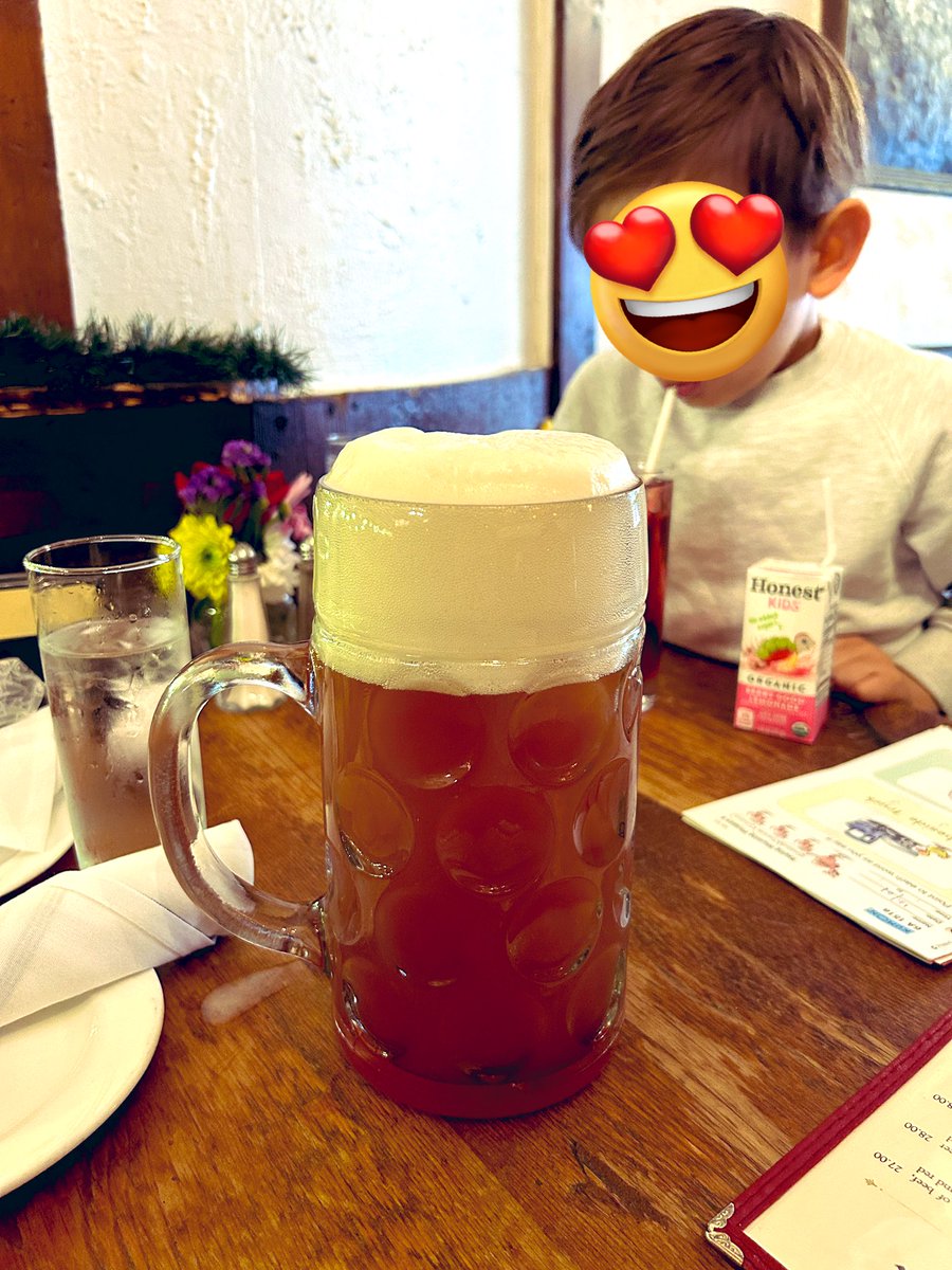 found a cool cute german food spot for after-run lunch. heidelberg, in upper east side. confused beer tho. they sell a “berliner weisse” but it’s a paulaner weissbier with syrup added. but whatever it’s still beer :-) #germanfood #weissbier #nyc #ues