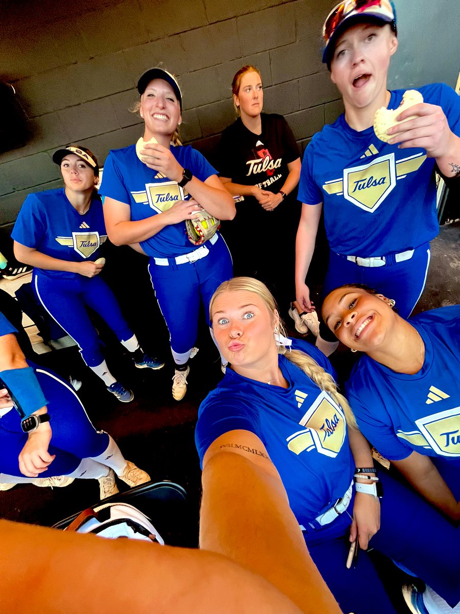 Crissy Strimple (@strimp25) on Twitter photo Going through my pics and wondering how many players know my passcode on the phone??? 🤔 <a href="/TulsaSoftball/">Tulsa Softball</a> Going through my pics and wondering how many players know my passcode on the phone??? 🤔 <a href="/TulsaSoftball/">Tulsa Softball</a>