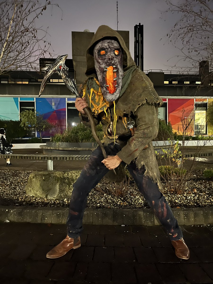S_Swampert's tweet image. @DeadbyDaylight Cosplayed your lovely creations at MCM Birmingham today. How did we do? #dbdblight #dbdcosplay #blightcosplay