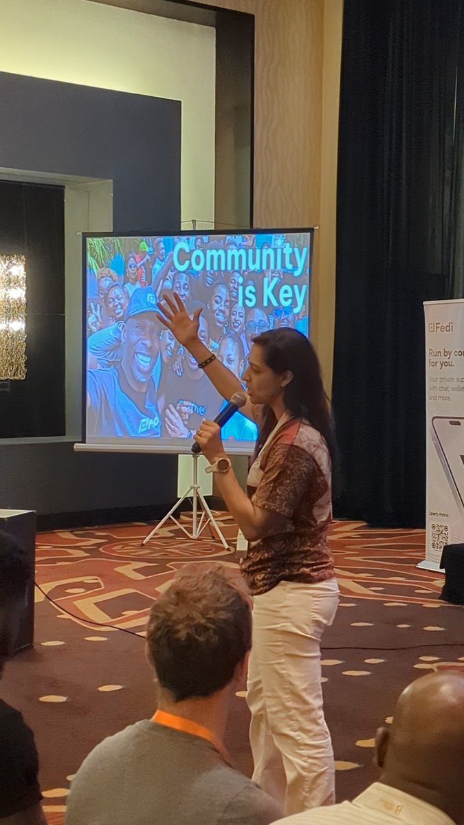 r0ckstardev's tweet photo. #Bitcoin Community Queen @lobaestrangeira leading @fedibtc workshop at @AfroBitcoinOrg #AfroBitcoin #ABC2023 https://t.co/9absWOSeVi