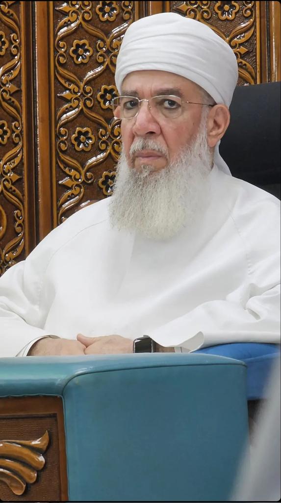 Doğru ŞEYH'i bulmanın önemi.. 

Şeyh Abdurrahman Tahi hz buyuruyor ki; Gavs-ı Hizani hz ne mürid iken amelleri muhabbet ile yapardık. Virdimizi çekip bitirince bir daha ki virdi iple çekerdik.. 

Gavs-ı Hizani hz vefat edince şurda bir Gavs var dediler.