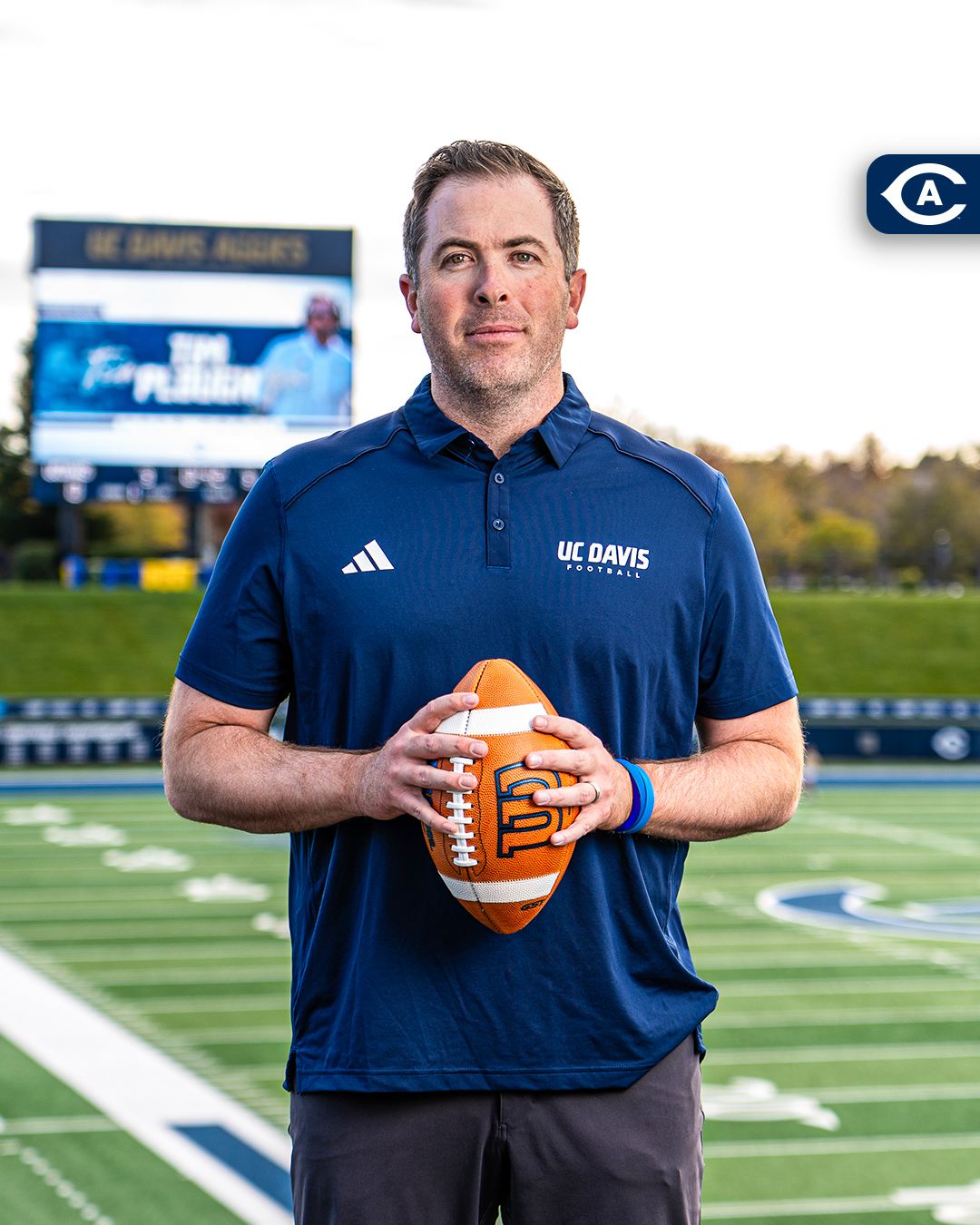 Uc davis best sale football jersey
