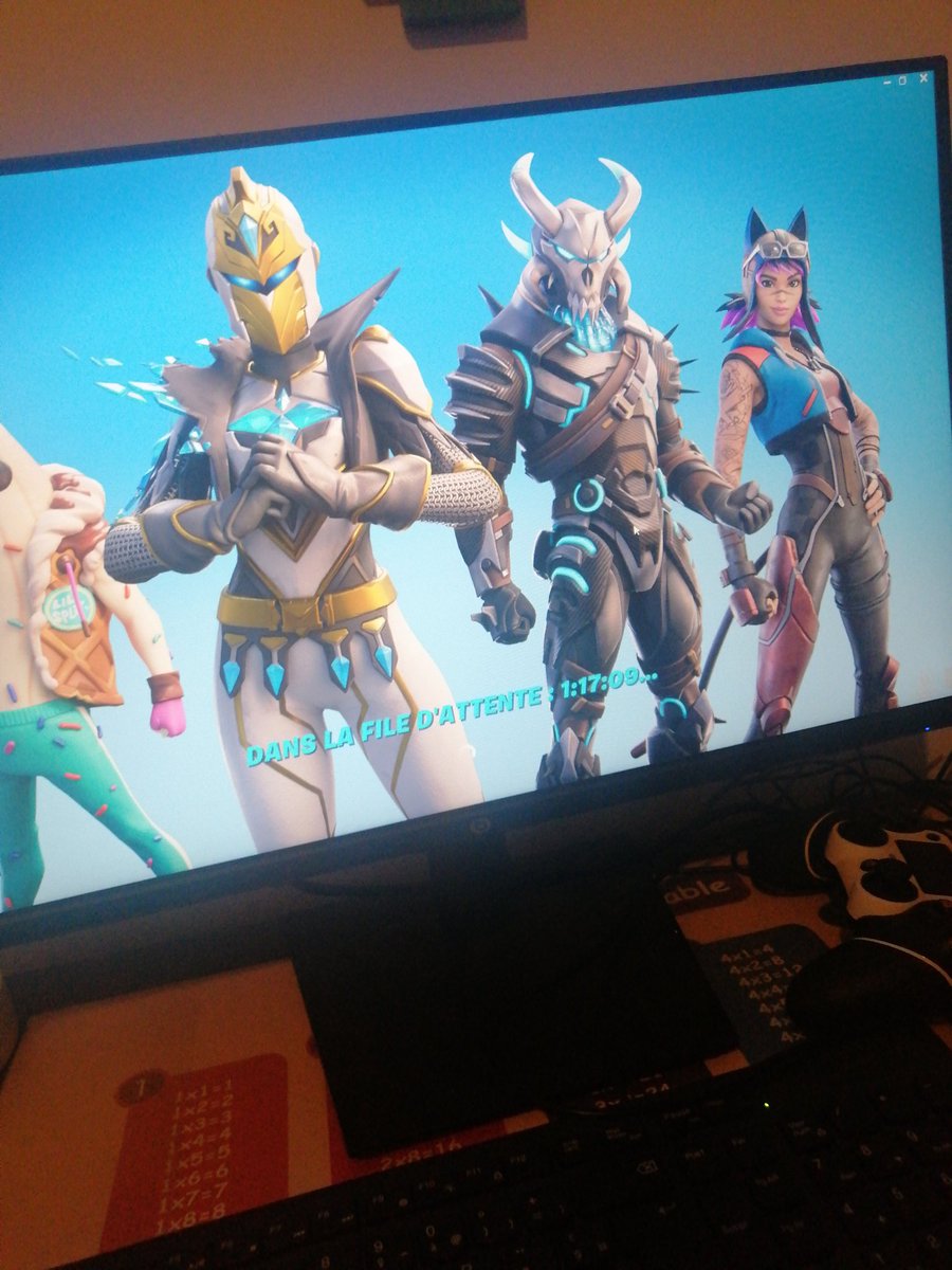 MemeMagique's tweet photo. CETS trop une dinguerie FORTNITE
EMINEM SALE CHIEN https://t.co/XQ3wpgFndo