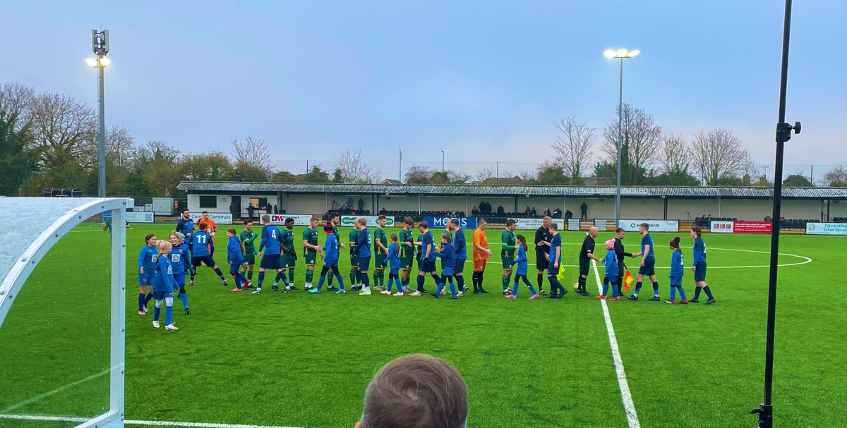 FT | a frantic second half ends in a defeat for the 𝙂𝙍𝙀𝙀𝙉𝙎. A ten minute spell which saw the game go from 1-1 > 4-1 ended any hopes of points this afternoon. Faversham SF 5-1 Greenways Goalscorer; James Austin COYBIG 👊🏻🟢