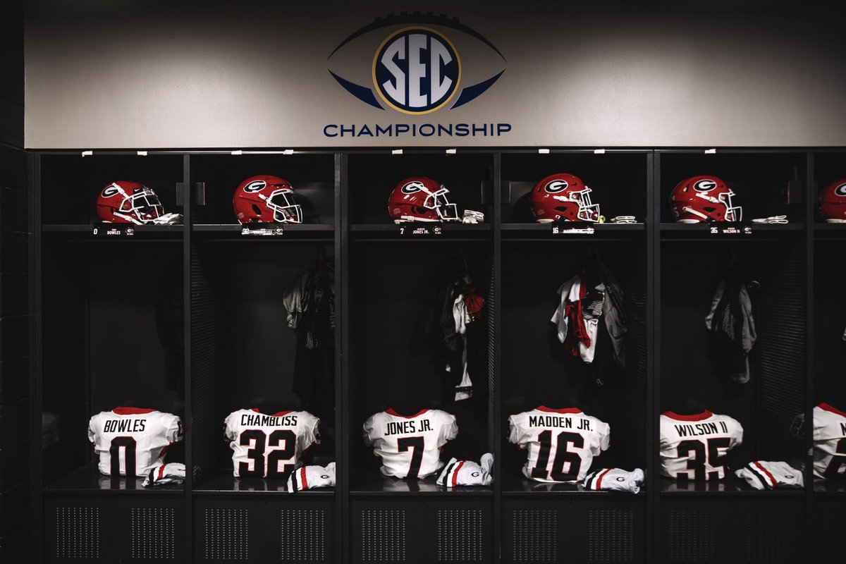 GeorgiaFootball's tweet photo. Gameday threads 🧵

#GoDawgs https://t.co/z0kmpqw5eQ