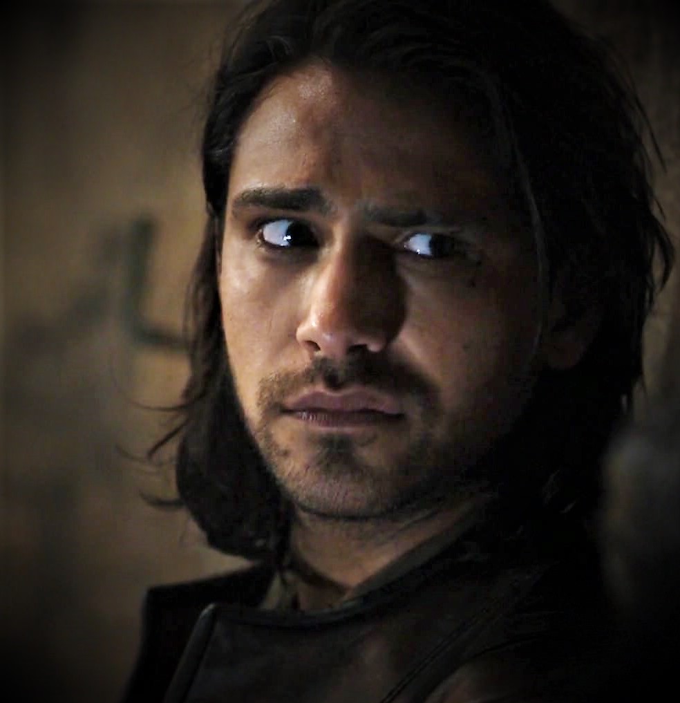 #SaturdayStare
#DArtagnan 👀
#LukePasqualino