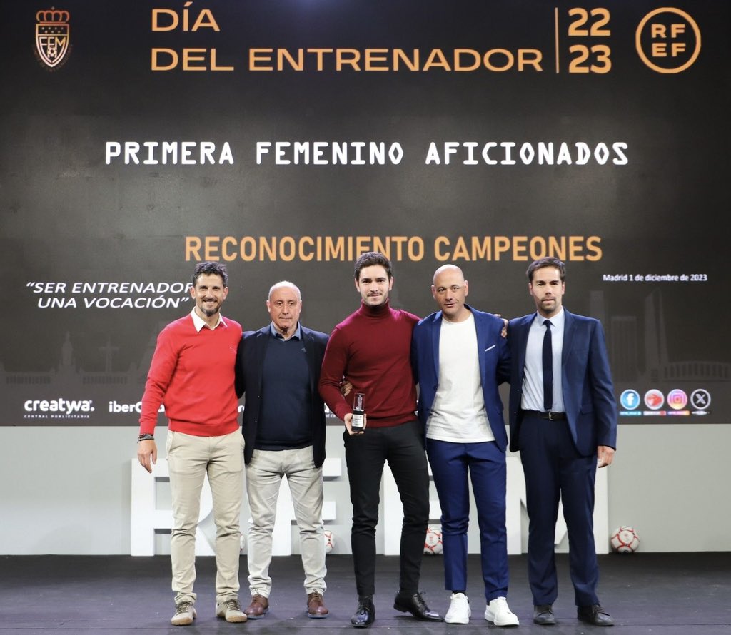jotatorrespi's tweet photo. Reconocimiento a una temporada, larga, difícil, pero sobre todo llena de aprendizaje y momentos especiales que se quedan para siempre. 

Agradecimiento al equipo que luchó siempre por conseguir el objetivo y sobre todo a quienes me acompañaron al pie del cañon durante el camino. https://t.co/D2agHIzg3u