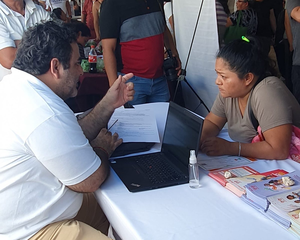 llanz2000's tweet photo. En la Caravana del Jaguar No.23 @LaydaSansores acercando los trámites de #MejoravitRenueva #MejoravitRepara #MejOraSi , #MujerInfonavit #ResponsabilidadCompartida @Infonavit a los habitantes de la Colonia 20 de noviembre en el municipio de Campeche. https://t.co/3kDwT1bztz