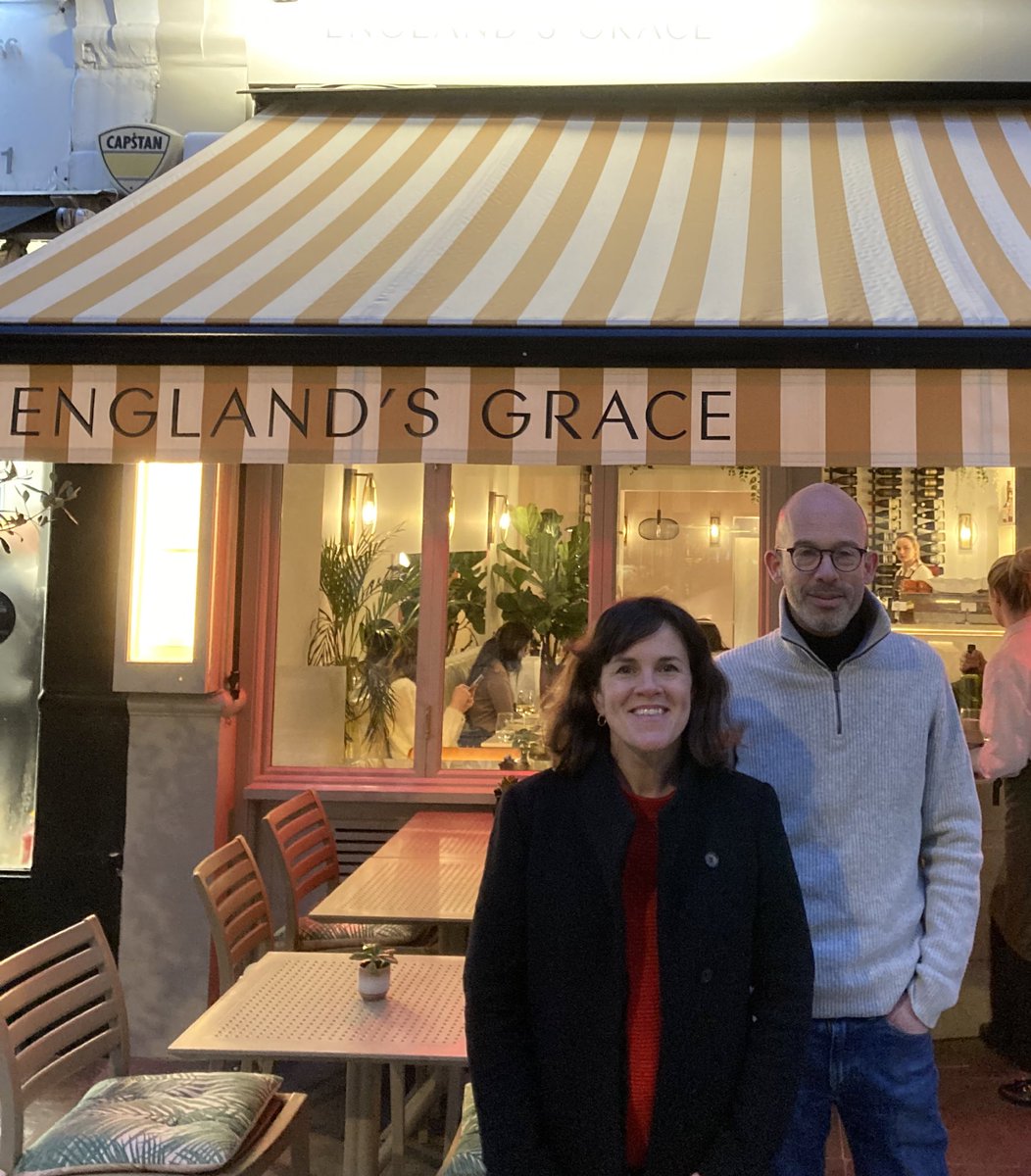 RNBlake's tweet image. This #SmallBizSat it was great to catch up with @w9maidavale  at England’s Grace on #stjohnswood High Street. 

Labour is proud to back small businesses and we will tackle anti-social behaviour by introducing
new town centre police patrols.