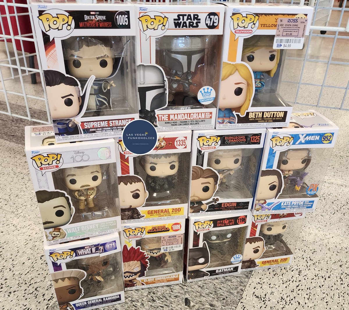 Spotted some deals at Ross @originalfunko Funko Exclusive Mandalorian with Beskar Staff.

Discount Retailers availability may vary depending on store location.

#pops #funko #funkopops #funkocollector #funkopop   #getoffthecouchandhunt #rossfinds #mandalorian #starwars