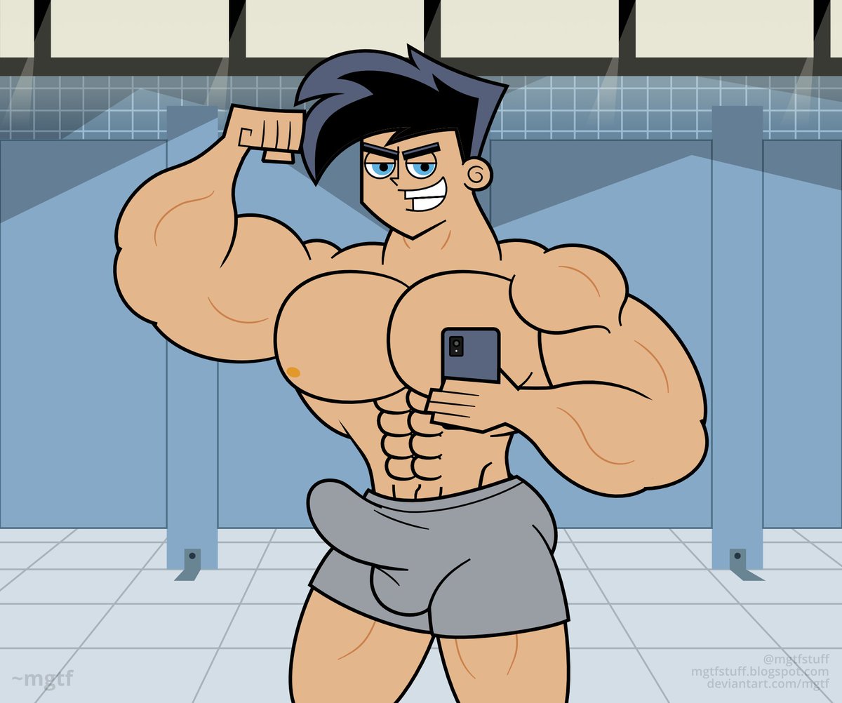 mgtfstuff's tweet photo. There's always time for the hottest stud in town to flex for a quick selfie before the next class. https://t.co/IDkeegzSMd
