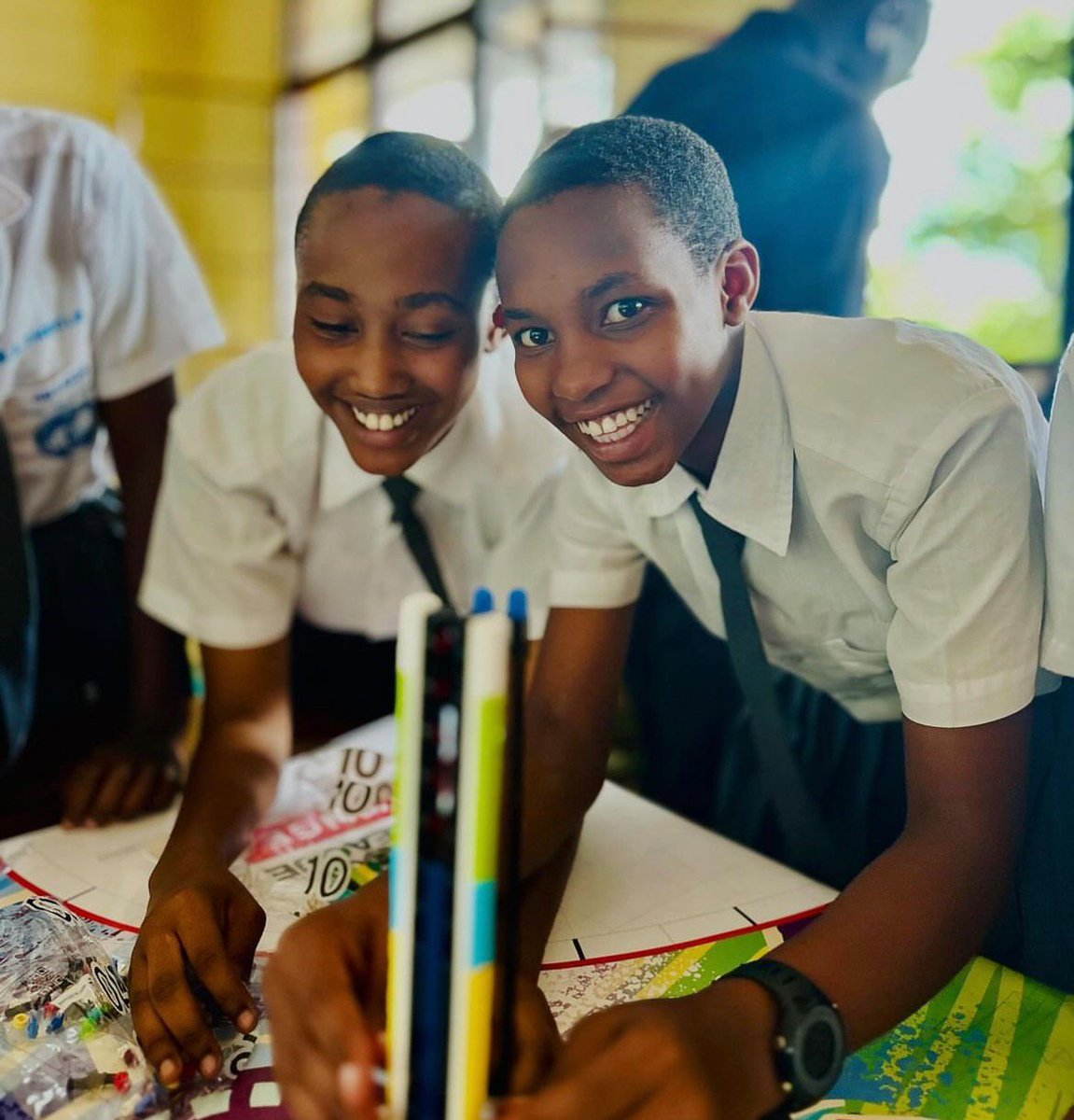 STEM Inspires tweet media