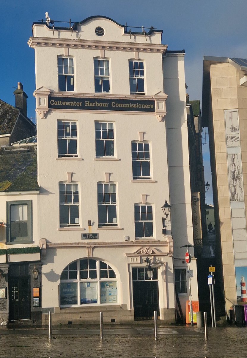 BasshamPaul's tweet image. New job! ⚓️ 
#TeamworkSecurity &amp;amp; #TrainingServices 
#ISPS South East #SupportOfficer
#Marine #Port #ProjectKraken
@transportgovuk #ProjectSevator #PortSafe @UKNMIC #Hybrid