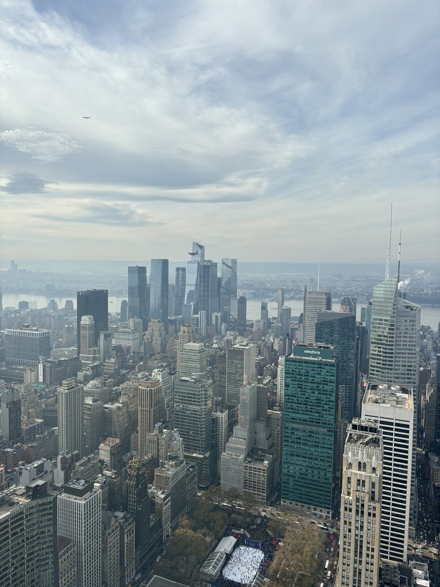THE89rs's tweet photo. “You know New York, you need New York, you know you need unique New York!!” https://t.co/FyhtoXPrcT