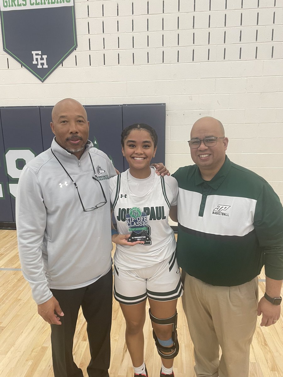 Congrats to Lyndsie Beavers for being named to the All-Tournament Team #FlintHillTipOffClassic