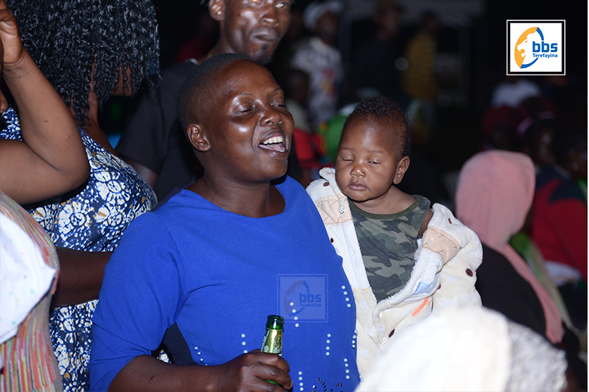 bbstvug's tweet photo. Lino ly'essanyu abantu lyebafuna nga Terefayina eri mukitundu, Ekiro kyaleero tuyuugumya Masaka Rugby Grounds mu #BBSAt7 📸 Ken Media https://t.co/fsPckpVXGk