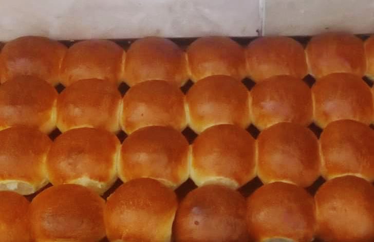 Ayer diciembre 1, me despidieron del trabajo porque "se va mucho la luz, Se corta mucho el Internet" como hacía Home Office,me afectaba mucho en las llamadas. NO me pagaron el mes de Noviembre, así que estamos ofreciendo con mi marido Pan dulce, pan chip, etc. PEDIDOS 0962335583