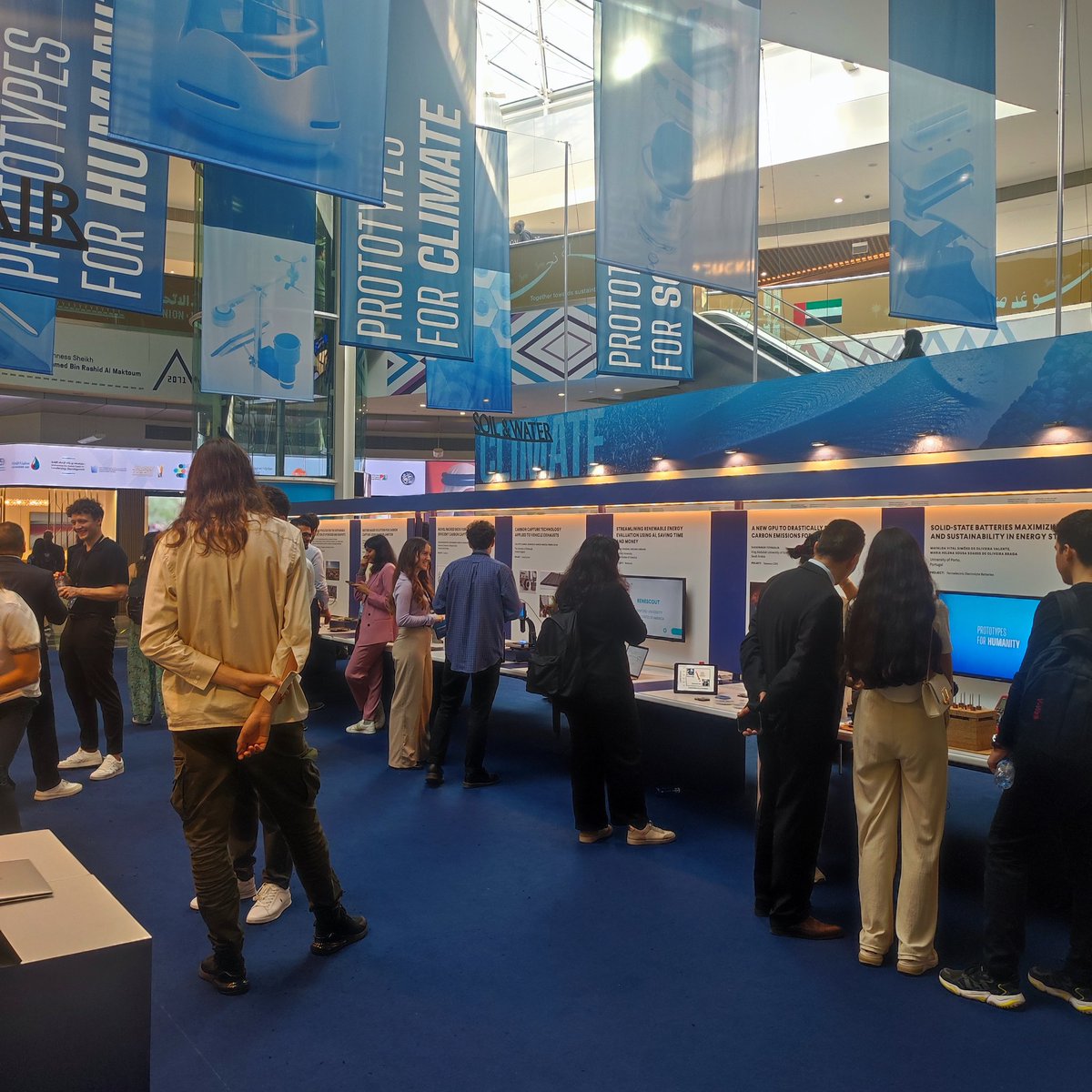 Fran García García (@drfrangarcia) on Twitter photo Please put your hands together for ComCap Tech first ever prototype <a href="/SchoolOfEng_UoE/">School of Engineering</a>! On-board carbon capture is possible now 😍 We have presented it at #PrototypesforHumanity #COP28 Please put your hands together for ComCap Tech first ever prototype <a href="/SchoolOfEng_UoE/">School of Engineering</a>! On-board carbon capture is possible now 😍 We have presented it at #PrototypesforHumanity #COP28