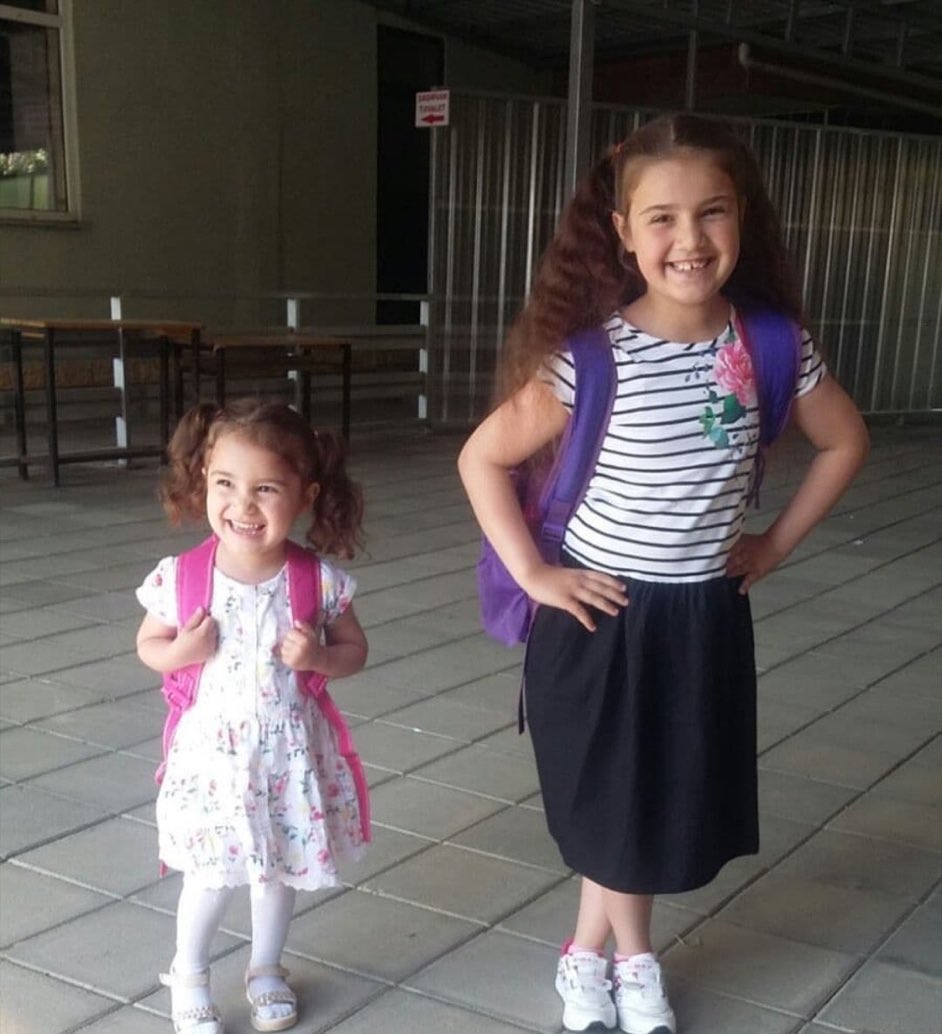 #Tenkil in çocukları onlar, BETÜL ve NAİME..

Bir görüş gününde, hukuksuzluk sonucu tutuklanan babalarını ziyaretten dönerken melek oldular.
Geride gözü yaşlı anne babalarını bırakarak!

<a href="/ferhatgocer/">Ferhat Göçer</a> 
#TenkiliUnutturma