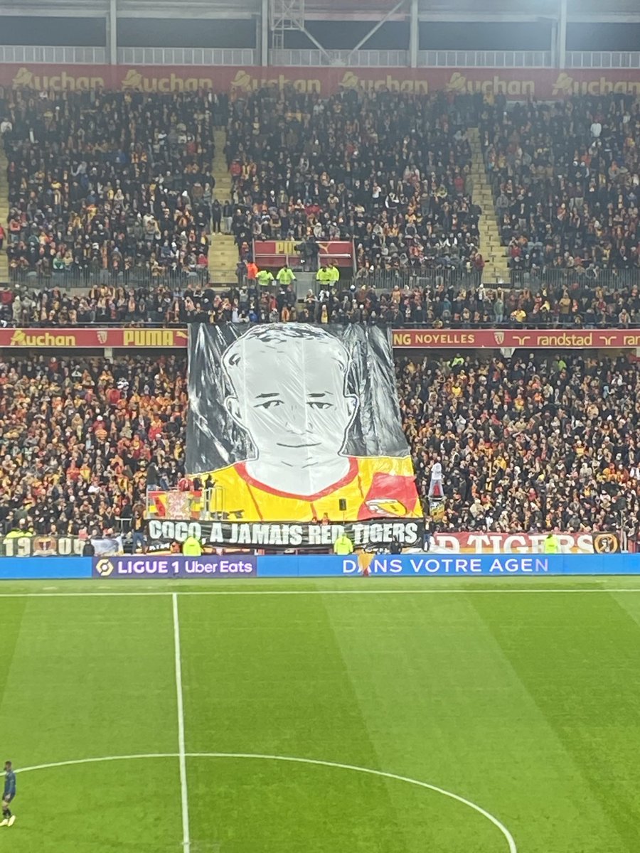 L'improbable but venu d'ailleurs..💫
#PourCoco
#RCLOL