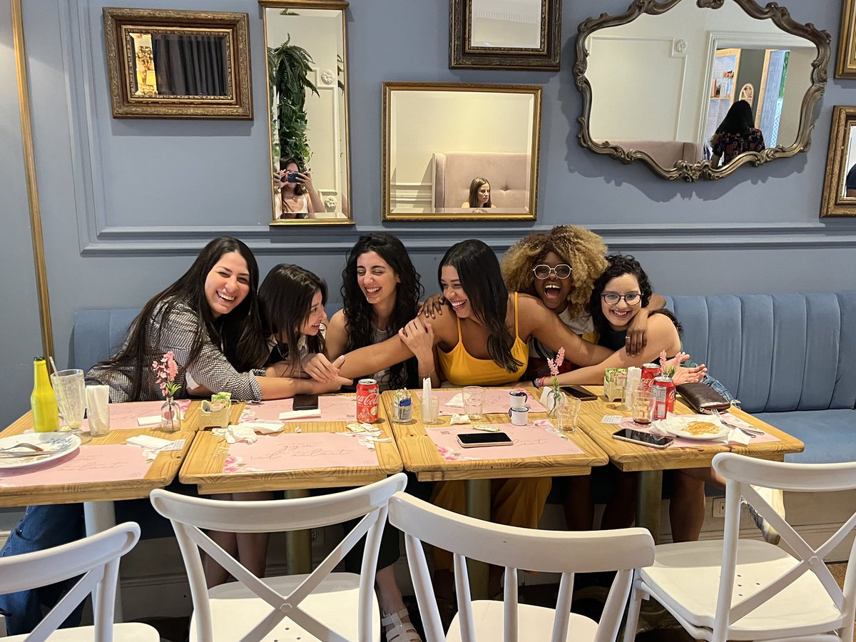 bexnotmader's tweet photo. amo elas 😭❤️ https://t.co/KUwkvxmSjA