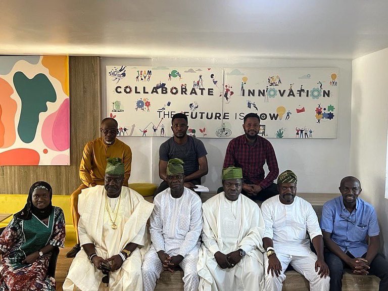 OneInnovationH1's tweet photo. CEO Momas Electricity Meter Manufacturing Company Limited Chairman, Engr Moshood Kola Gbolasere Balogun; CEO ONEIH, Engr Taofeeq Olatinwo; Air Vice Marshal A.A. Olabisi (Rtd) and Prof Abiodun Musa Aibinu, the Vice Chancellor of Summit University visited One Innovation Hub Offa https://t.co/qElcOWtfWk