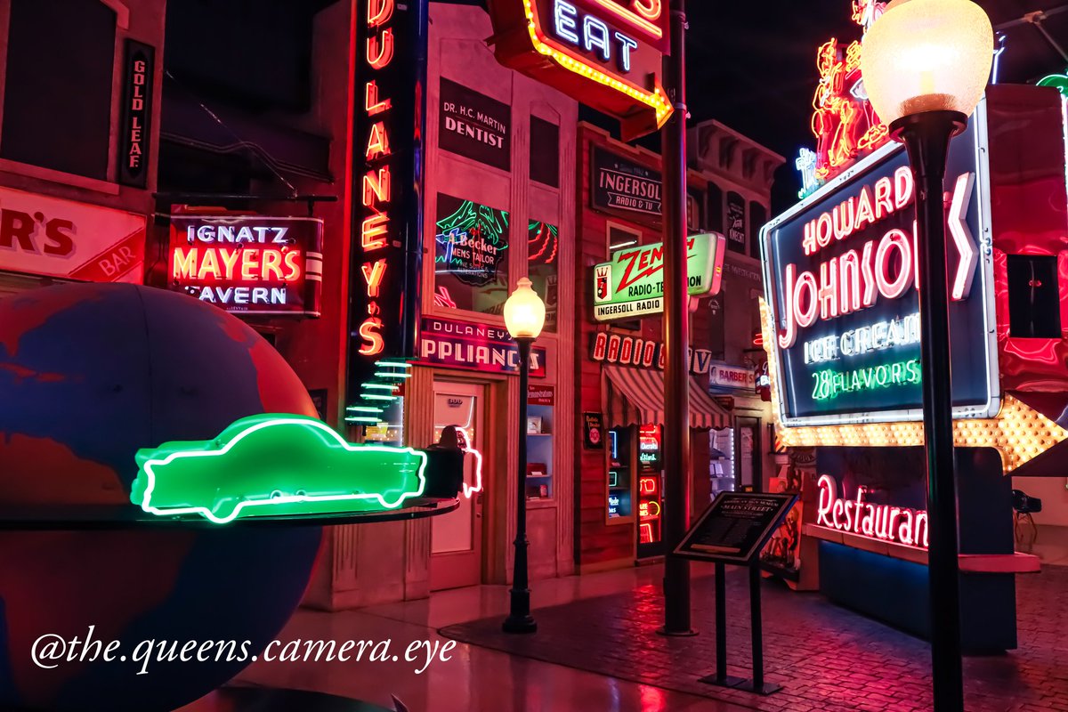 CameraEyeView's tweet photo. @americansignmuseum 

#museum #art #nostalgia #retro #aesthetic #retroaesthetic #backintheday #childhood #photography #photographer #travelphotography #travelgram #cincinnati #ohio #downtown #foryoupage #nightlife #travel https://t.co/w3lkWTONWo