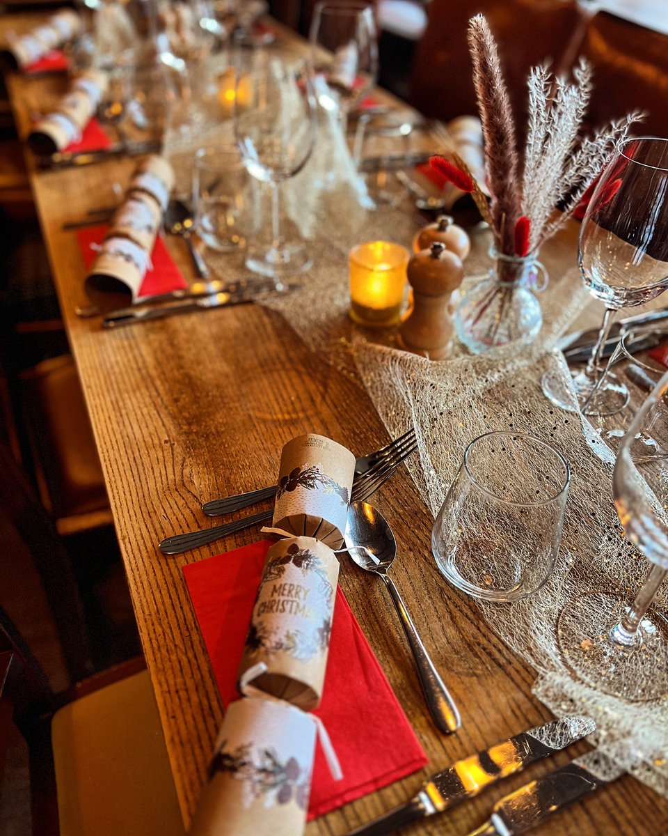 “Cheers to festive dinners and family laughter at The Roebuck! 🌟 Grateful for these moments that fill our hearts and plates with joy. 🍷🍴 #RoebuckMemories #FamilyFeast”