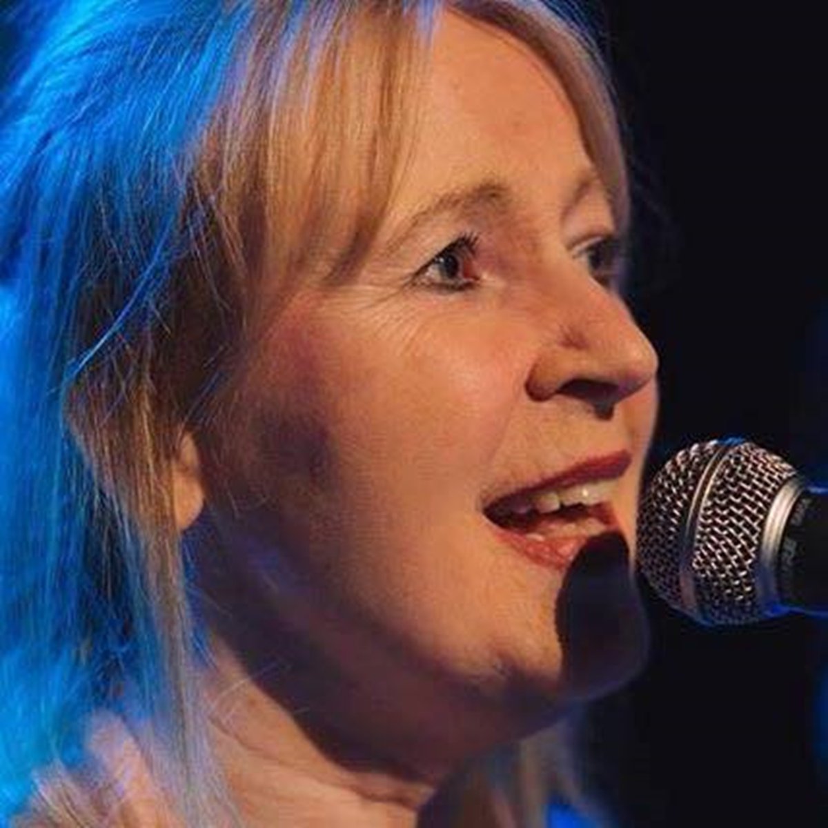Today's 'Hot Music Live Presents Volume Eleven' track is "Honey in Treacle Town" by Caroline White and it is also her current single hotmusiclivepresents.bandcamp.com/track/honey-in… <a href="/HotMusicLive/">HotMusicLive</a> <a href="/AlchemistaMusic/">Alchemista</a>
