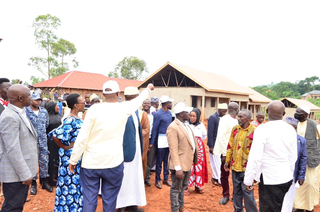 .State for @Luwero_Rwenzori Triangle, Hon. @KaboyoAlice also commissioned Bombo Muslim Secondary School and affiliate of the Abusha schools in Luwero District. #ChimpReportsNews @OPMUganda @Educ_SportsUg