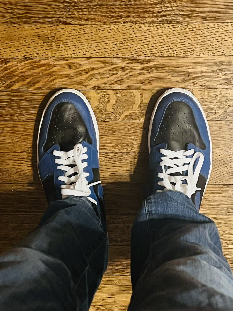 Gavin_Ottarski's tweet photo. Game Day fit 😤🏀 Go Bulldogs 🤍💙

#SOUTHSUB #BulldogPride #ThisIsSuccess 

@South_Suburban @JohnPigatti https://t.co/9hLBGbywLQ