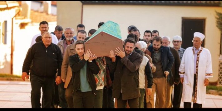 svg16190's tweet photo. “Herkes pişman gidecek bu hayattan.
Kimileri yaptıkları için,
 Kimileri yapamadıkları için.
#sonyolculuk #gönüldağı https://t.co/bh2kYmgzLM