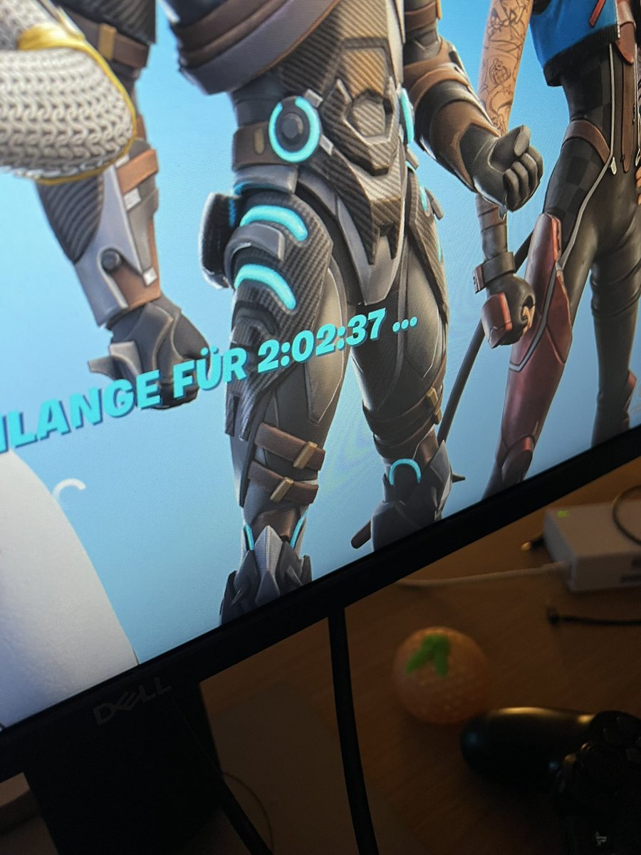 LolNoWhy2nd's tweet photo. @FortniteGame Are you kidding me, i was in an 1 hour queue just to get into an other queue that is 2+ hours ?!?! https://t.co/QBUjjrFUMQ