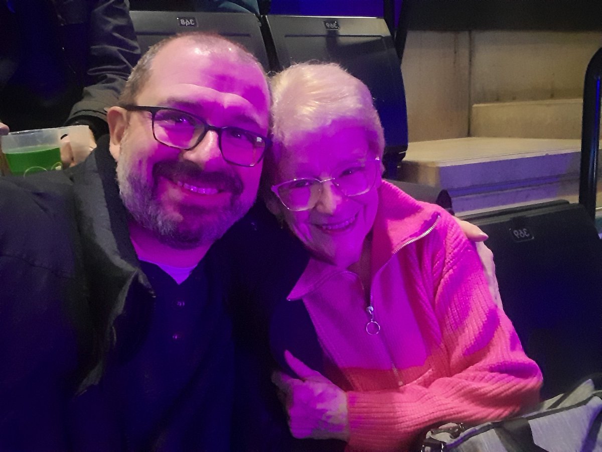 DavidForbes14's tweet photo. #SMAglasgow mum needed a good laugh and night out. https://t.co/nuxKXYtpOM