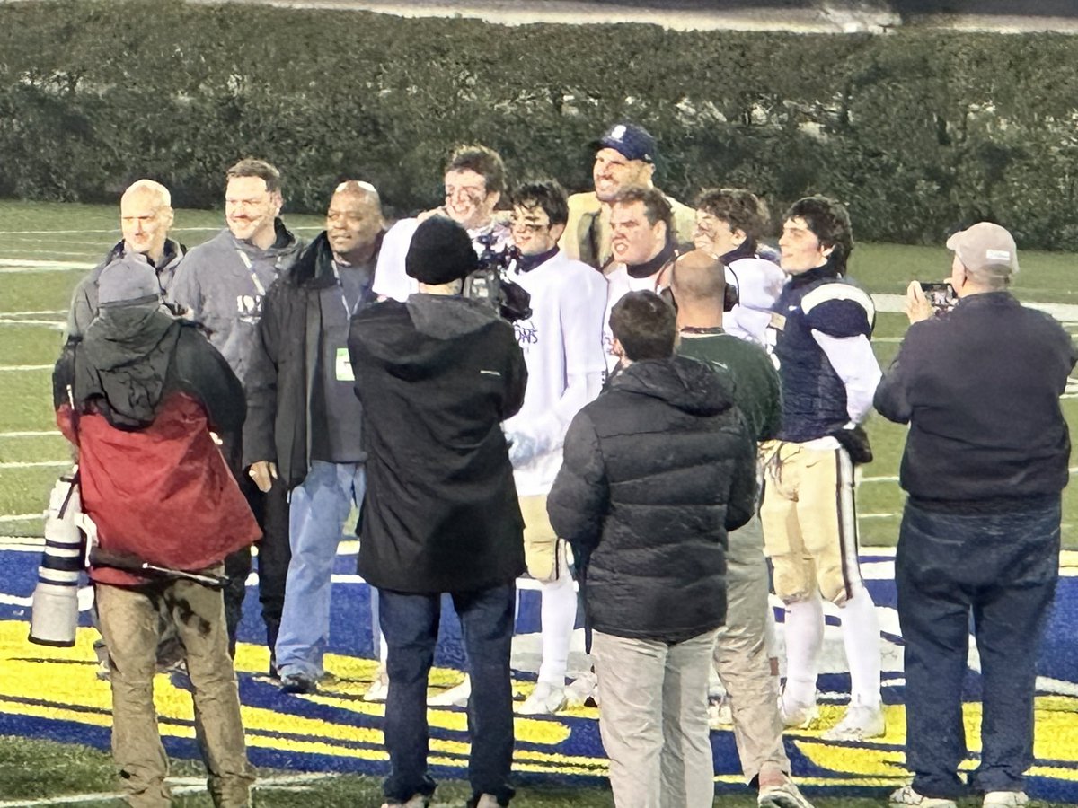 STATE CHAMPS!! What an incredible team and an amazing way to end the season love yall boys! <a href="/SalesianumFB/">Salesianum Football</a>