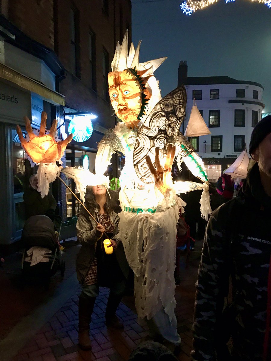 berjammar's tweet photo. Stunning Man Lantern at the Reading Lantern Parade 2023 this evening #rdguk #rdg https://t.co/UgpFbrWAJi