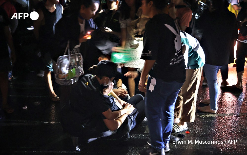 AFP's tweet photo. Images following major quakes in Mindanao of the Philippines #AFPphotos https://t.co/xJts2maYph
