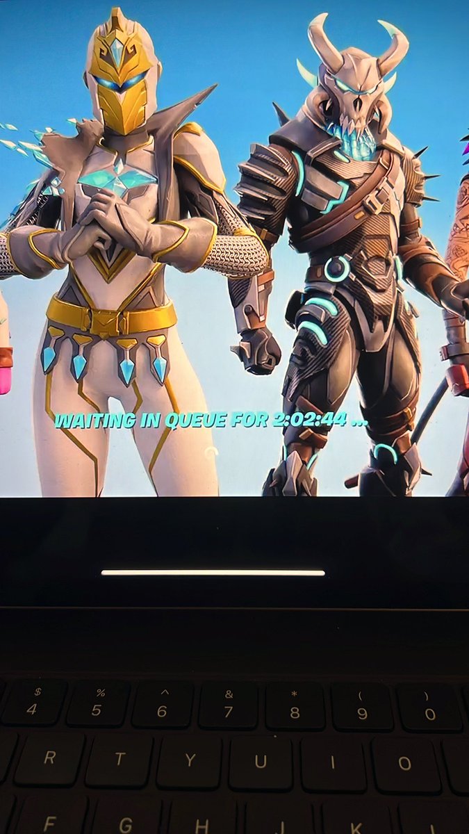 derek_mcclarren's tweet photo. @FortniteGame Just waited in an hour long queue and then it failed and now a two hour one, nice! https://t.co/o5rUMyF0q1