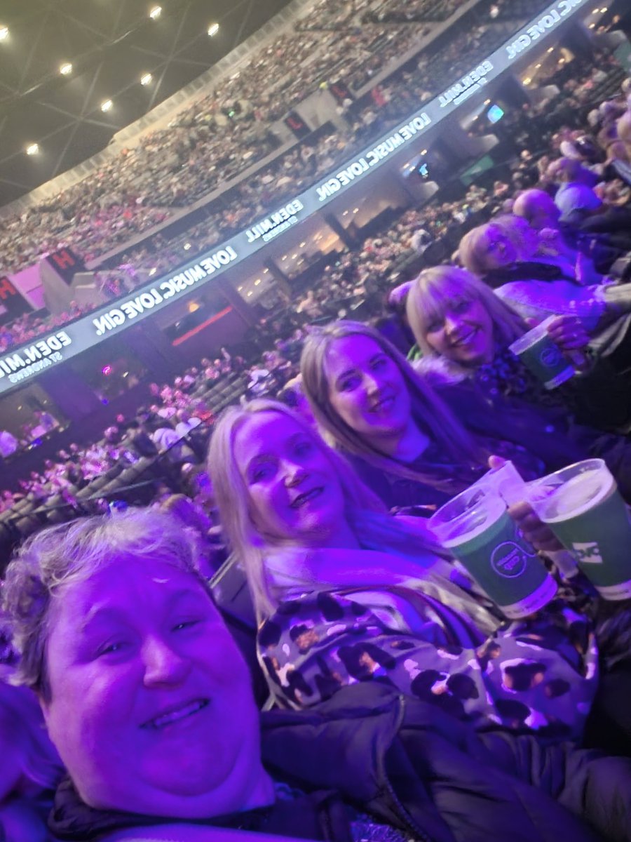 KT (@karentscot) on Twitter photo #SMAGLASGOW all the way fae the Deen. Do hope you are as good as you were there even after Steps. #SMAGLASGOW all the way fae the Deen. Do hope you are as good as you were there even after Steps.