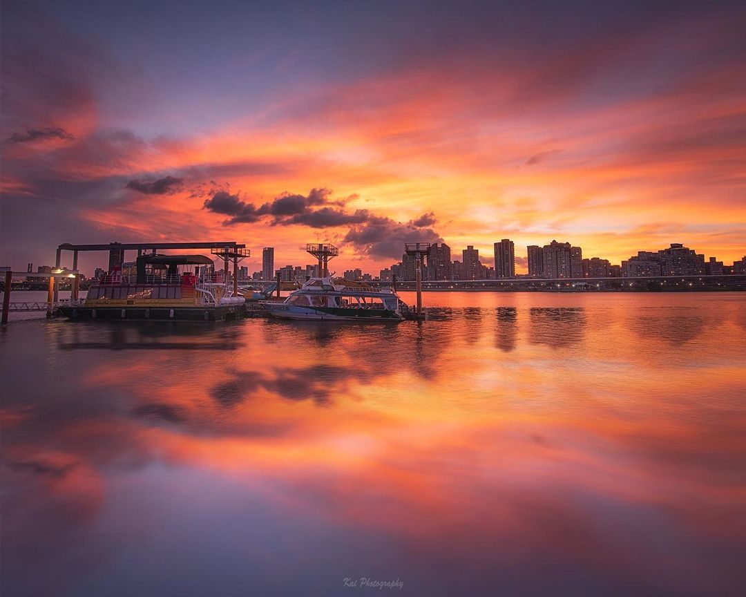 See different scenery and have a good mood.