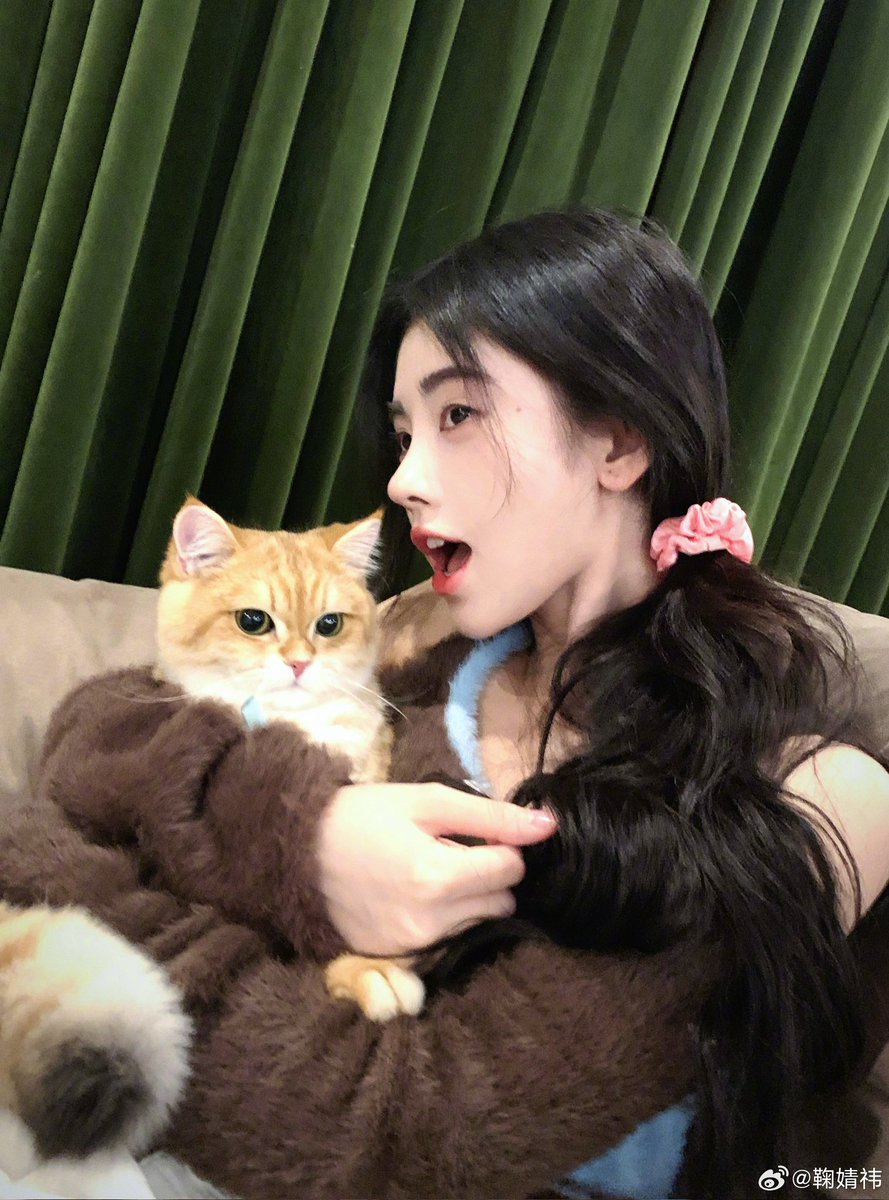 两只猫猫，张开小嘴 https://t.co/VDVrXDiyVj