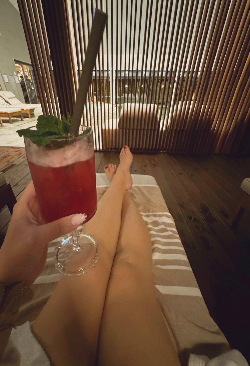 mindsandwallets's tweet photo. 🇬🇧🇫🇷 The life I deserve. Keep on working hard for my pleasure.

La vie que je mérite. Continue de trimer pour ça. 

♚ findom femdom paypig finsub moneyslave finD moneyslave walletrinse humanatm cashcow flr cashslave relapse feet matriarchy gynarchy domina beta simp domination humiliation footfetish goddess fetish gooner ripoff blackmail