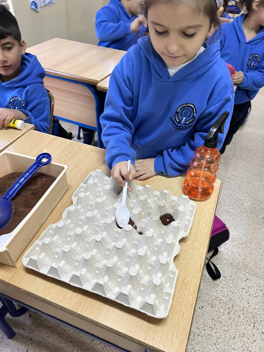In order to learn about tips for gardening and the needs of plants ,grade 2 learners planted a bean seed🪴 <a href="/MakAishaSchool/">MakAishaSchool</a> <a href="/NElakhdar/">Nour elakhdar</a>