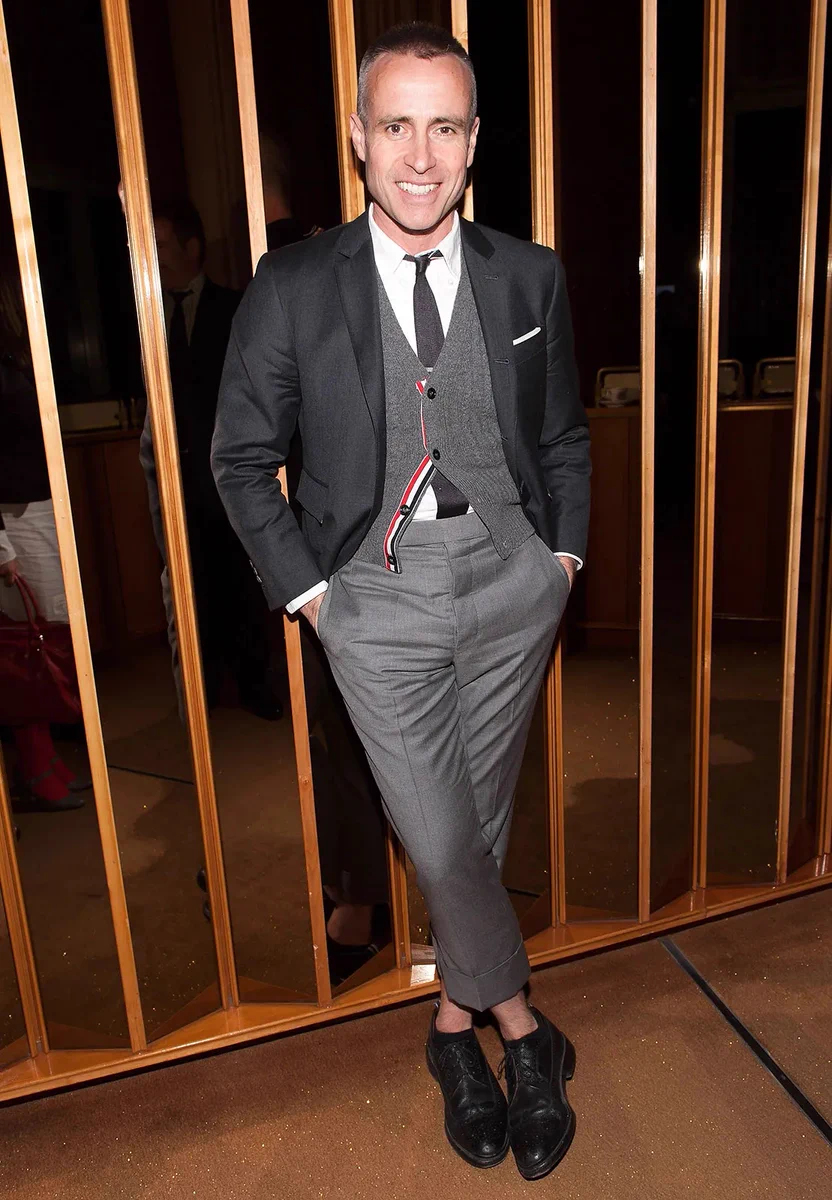 the reason why a young lady dresses like a man derek guy on X: 