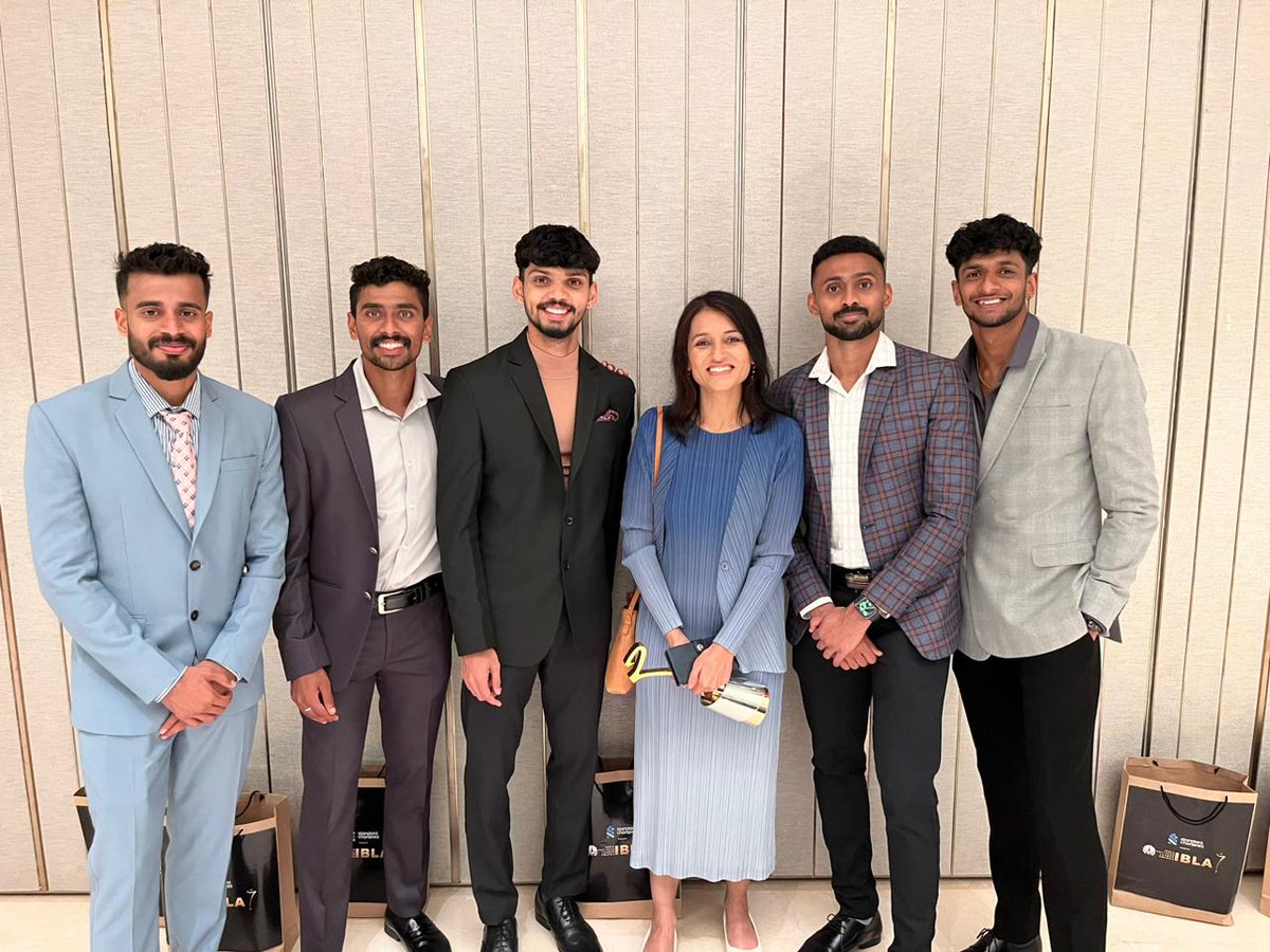 Priyeah13's tweet image. Starstuck:) With the amazing Indian 4x100 men&apos;s relay team at CNBC #IBLA2023