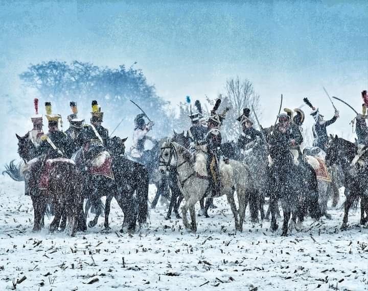 Angel_Caeli's tweet photo. Hoy se ha celebrado la recreación de la batalla de Austerlitz (Rep. Checa) en su 218 aniversario bajo una intensa nevada https://t.co/SrwcEjtsTz