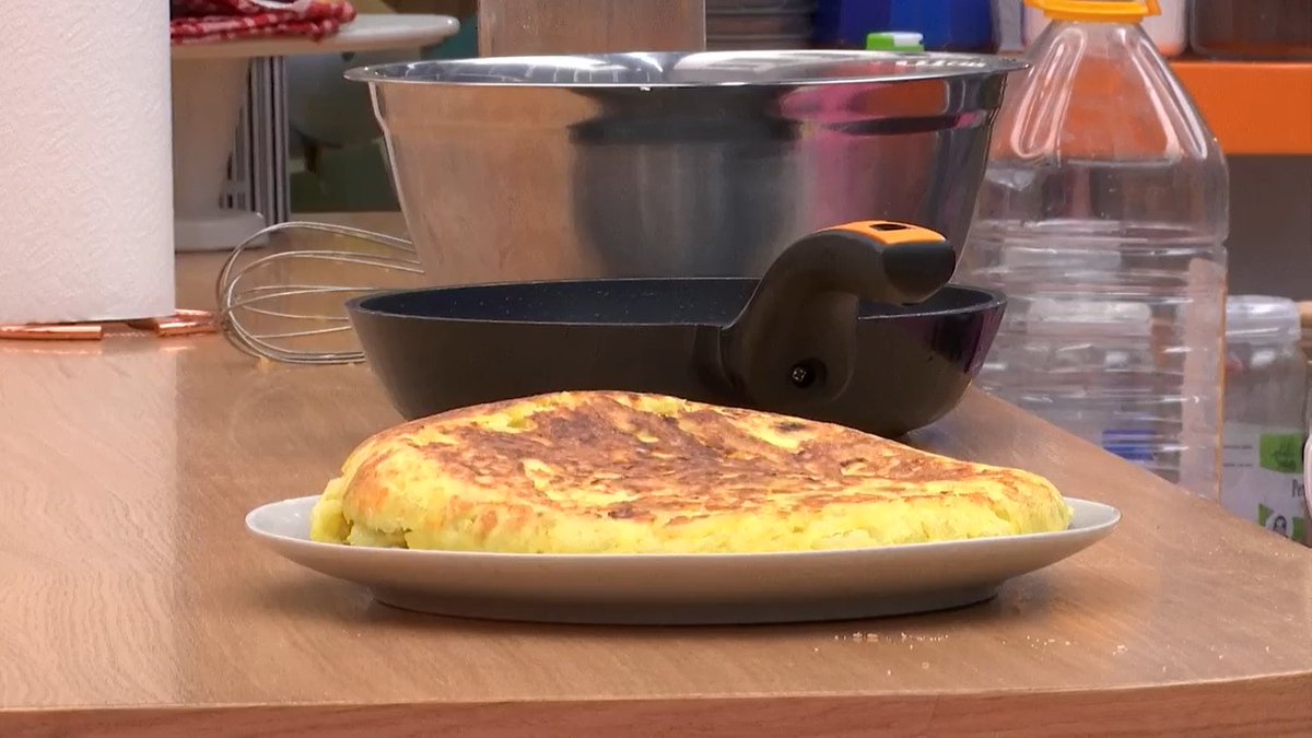 's tweet image. La obra de arte culinaria de Naomi 👩‍🍳

#GHVIP2D 

🔴 mitele.es/directo/gh-vip…